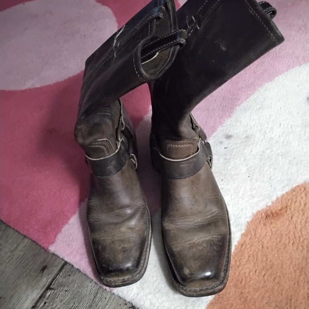 Frye Brown Leather Boots Classic Style